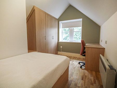 3 bedroom apartment to rent - Photo 4