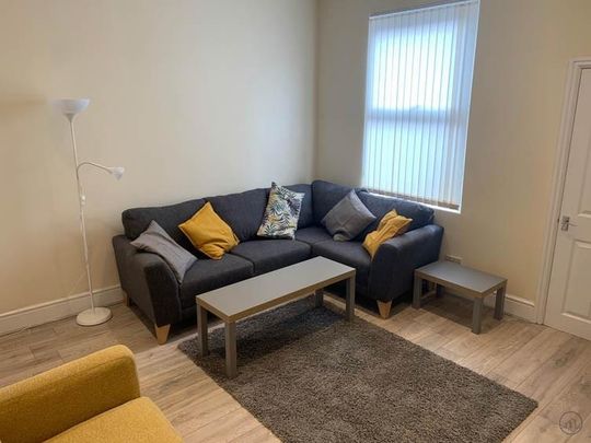 5 bedroom house to rent - Photo 1