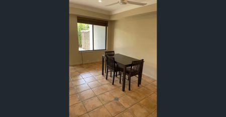 Great Location 3 Bedroom 2 Bathroom - Photo 5