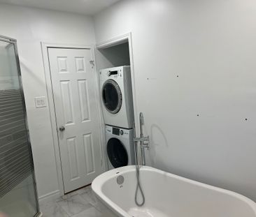 For Lease - 51 Steel Street Unit# Main & Second Floor, Barrie, Ontario - Photo 4