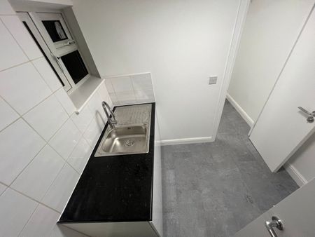 Room in a Shared Flat, Ealing, W13 - Photo 4