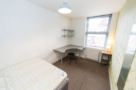 William Street, Hyde Park, Leeds - Photo 4