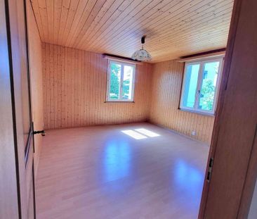 Heimelige 3.5 Zimmer Wohnung 1. OG - Photo 1