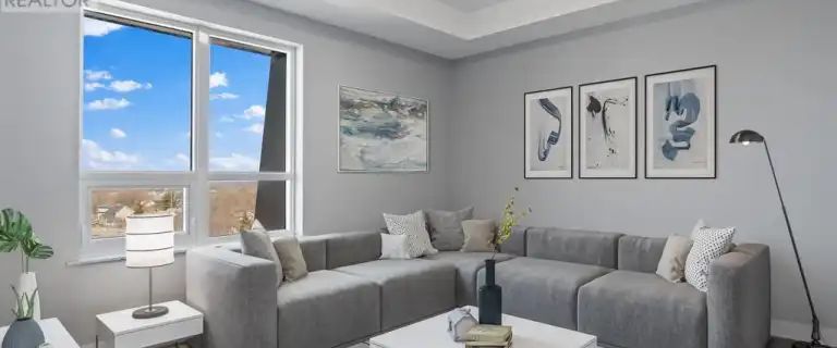 302 - 5002 KING STREET | 302 - 5002 KING STREET, Lincoln - Photo 1