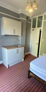 Bushey Grove Road Bushey, WD23 - Photo 3