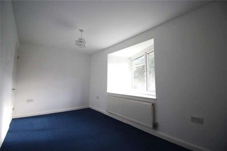 Rochester Road, Gravesend, Kent, DA12 - Photo 5