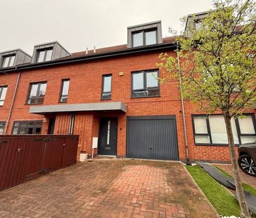 4 Bedroom Terraced To Let - Photo 3