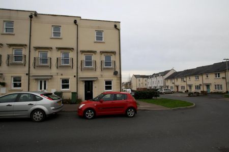 4 bedroom house to rent - Photo 3