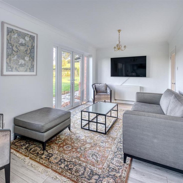 4 bedroom detached house to rent - Photo 1