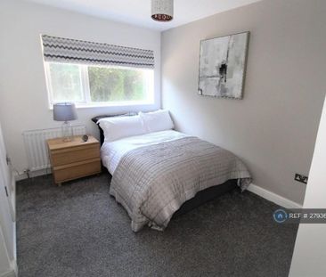 1 bedroom in a house share to rent - Photo 1