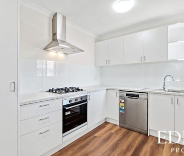 Street-Facing First-Floor Apartment - West of Beaufort Street - Photo 6