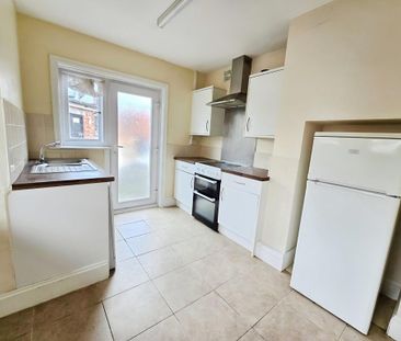 2 bedroom maisonette to rent - Photo 6