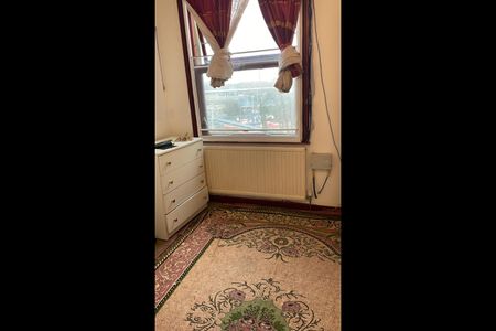 Room in a Shared House, Wells House Road, NW10 - Photo 2