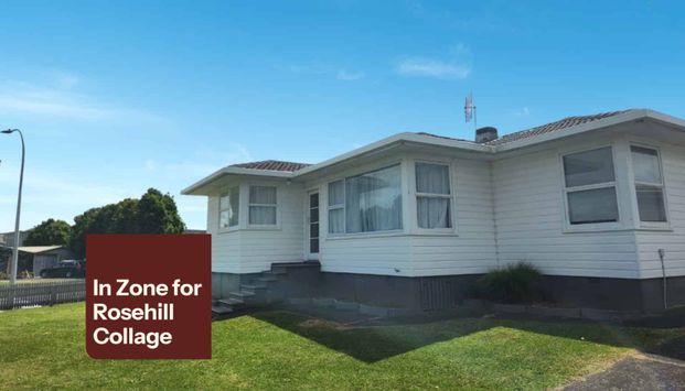 LOCATION LOCATION CLOSE TO MOTORWAY AND SCHOOLS - Photo 1