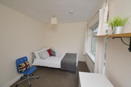 5 bedroom detached house to rent - Photo 5