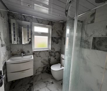 7 Bed Semi-Detached House, Woodmansterne Road, SW16 - Photo 4