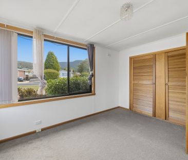 Home in Convenient Claremont Location - Photo 6