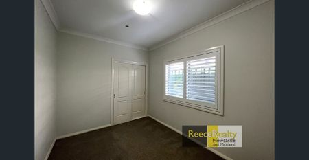 Beautiful 3-Bedroom Family Home! - Photo 4