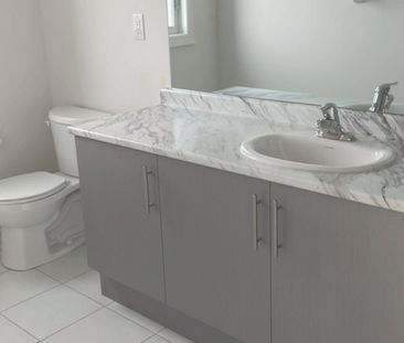 For Lease - 33 Queenpost Drive, Brampton, Ontario - Photo 6