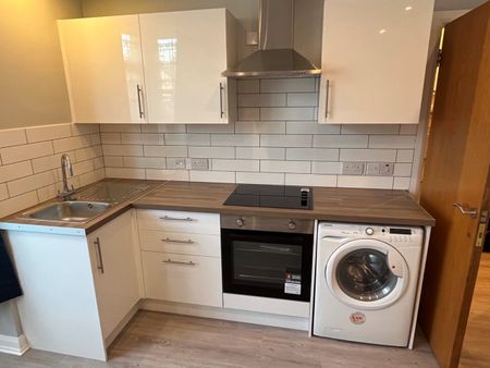 1 Bed Flat, Chaplin Road, HA0 - Photo 5