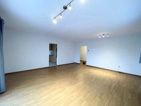 Appartement te huur - Photo 1