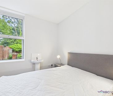 1 bedroom in a house share to rent - Photo 6