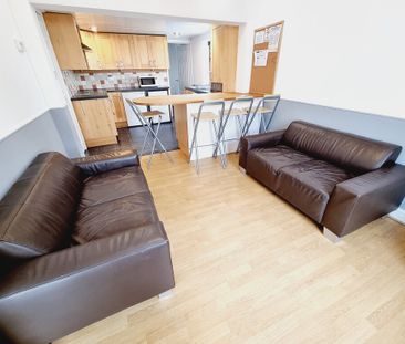 4 Bed Student Accommodation - Photo 2