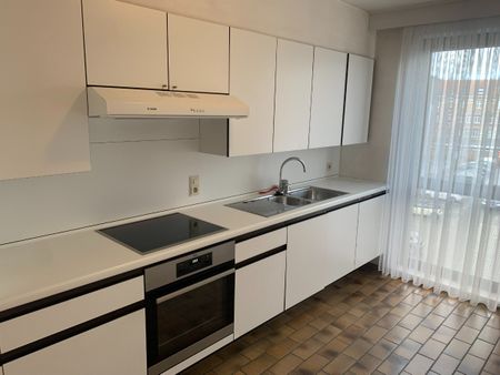 Ruim appartement met 3 slpk en garage in centrum Roeselare - Foto 5