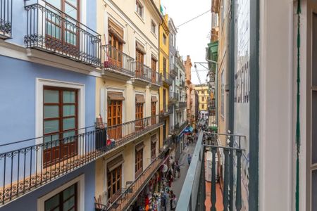 Carrer del Trench, Valencia, Valencian Community 46001 - Photo 2