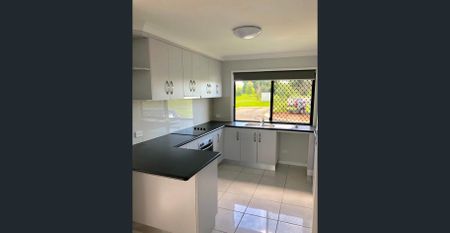 Charming Cosy Home in Rivers Edge Estate - Photo 4