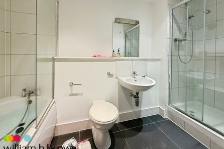 College Street - Photo 5