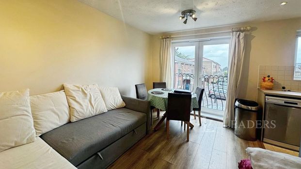 5 bedroom terraced house to rent - Photo 1