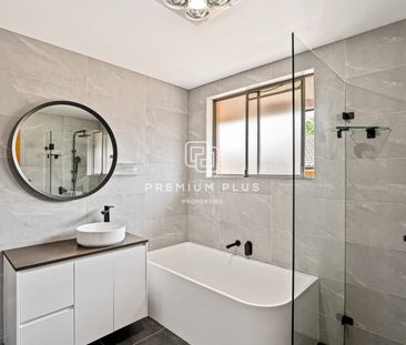 3 Bed Townhouse with Private Courtyard – Walk to Lane Cove Village - Photo 3