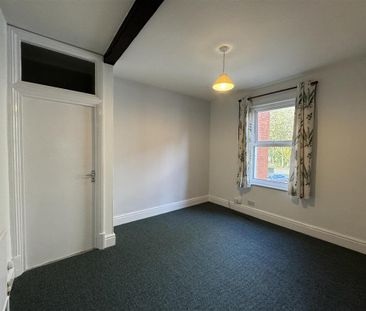 House to rent - Photo 5