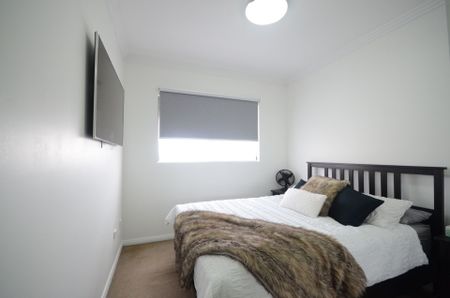 Immaculate 2 Bedroom Apartment - Photo 5