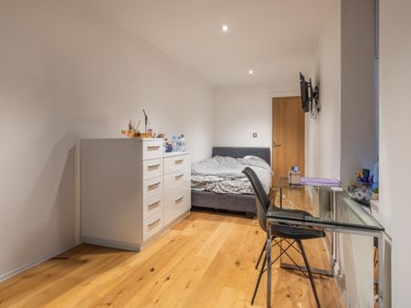 3 bedroom apartment to rent - Photo 4