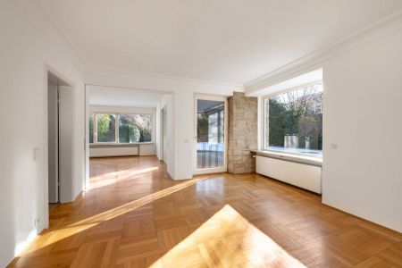 Familiär und vielseitig: Großzügige Villa mit viel Privatsphäre, Garten und Pool - Foto 3