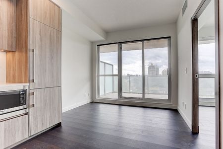 For Lease - 25 Mcmahon Drive Unit# 1108, Toronto, Ontario - Photo 3