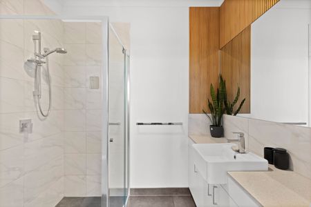 Charming 2-Bedroom Home in Thomastown - Photo 2