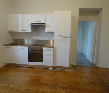 Location Appartement 2 pièces 31m² CASTELNAUDARY 11400 - Photo 3
