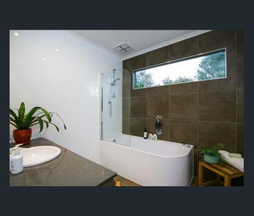 Golf Course Living – 3 Bedroom Home, Moonah Links - Photo 6