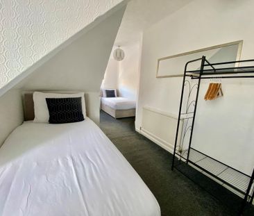 2 bedroom apartment to rent - Photo 5