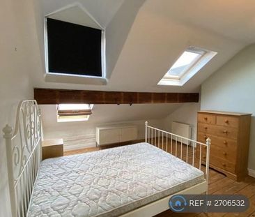 1 bedroom in a house share to rent - Photo 4