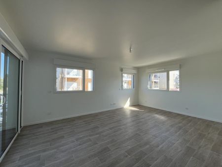 Location Appartement 3 pièces 69m² LAVAL 53000 - Photo 2