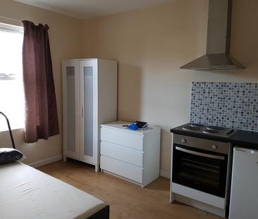 Studio Flat, Archway, N19 - Photo 4
