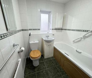 The Oak Field, Cinderford, GL14 - Photo 2