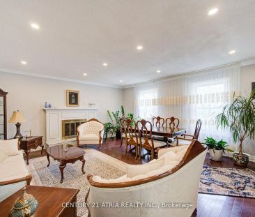 18 Park Lane Circle #Main Floor - Photo 4