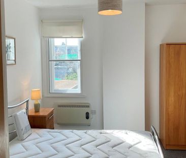 1 bedroom flat to rent - Photo 4