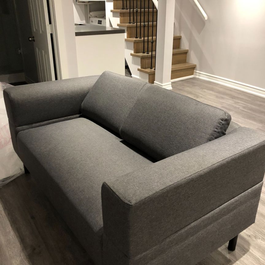 For Lease - 56 Bloomfield Avenue, Toronto, Ontario - Photo 1