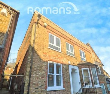 Castle Street, High Wycombe, Buckinghamshire, HP13 - Photo 1